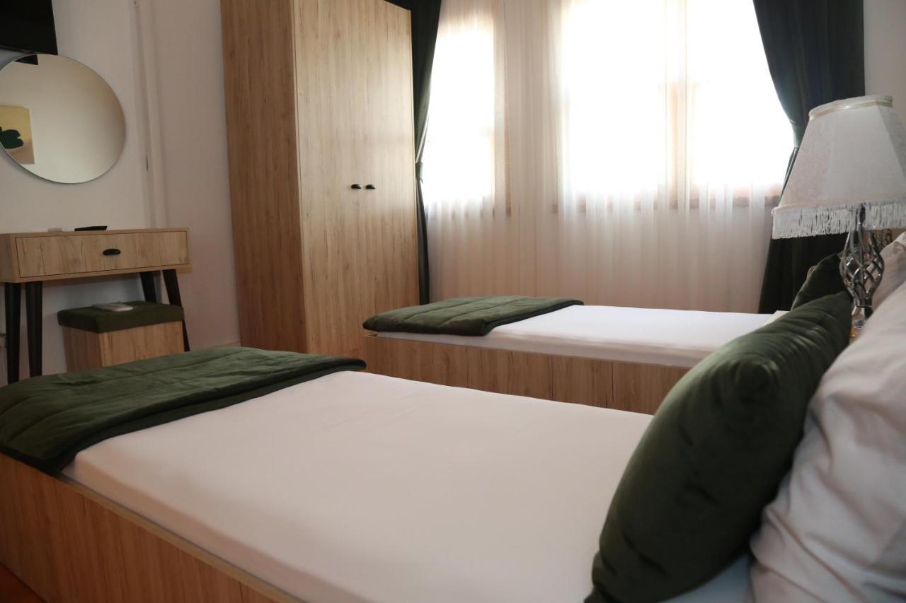 Yali Konak Butik Otel Golcuk Exterior photo