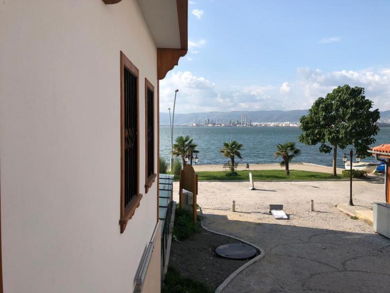 Yali Konak Butik Otel Golcuk Exterior photo